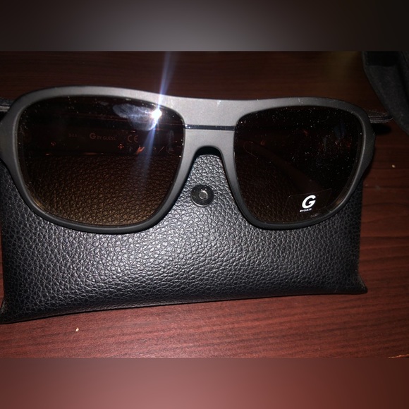 Mens Guess Sunglasses - Picture 3 of 6